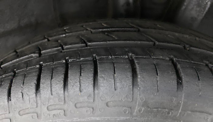 2021 Hyundai GRAND I10 NIOS SPORTZ CNG MT, CNG, Manual, 21,187 km, Left Rear Tyre Tread