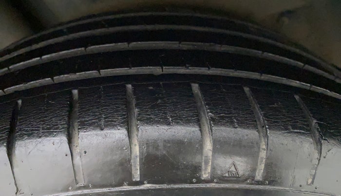 2018 Volkswagen Polo HIGH LINE PLUS 1.0, Petrol, Manual, 22,397 km, Left Rear Tyre Tread