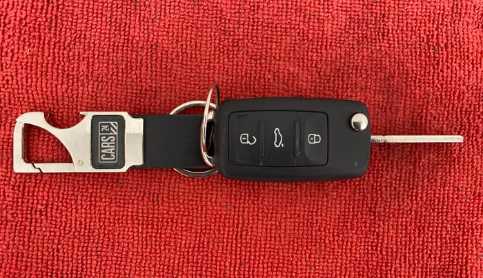 2018 Volkswagen Polo HIGH LINE PLUS 1.0, Petrol, Manual, 22,397 km, Key Close Up