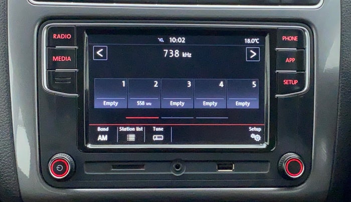 2018 Volkswagen Polo HIGH LINE PLUS 1.0, Petrol, Manual, 22,397 km, Infotainment System