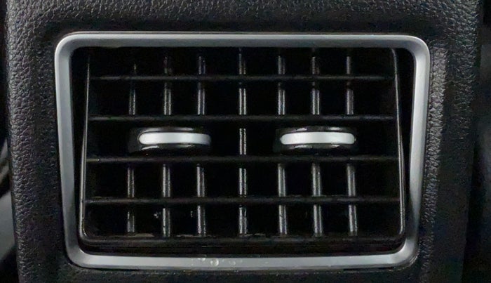 2018 Volkswagen Polo HIGH LINE PLUS 1.0, Petrol, Manual, 22,397 km, Rear AC Vents