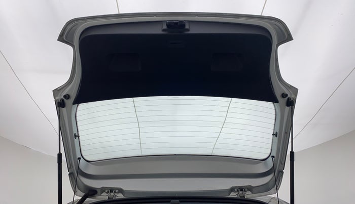 2018 Volkswagen Polo HIGH LINE PLUS 1.0, Petrol, Manual, 22,397 km, Boot Door Open