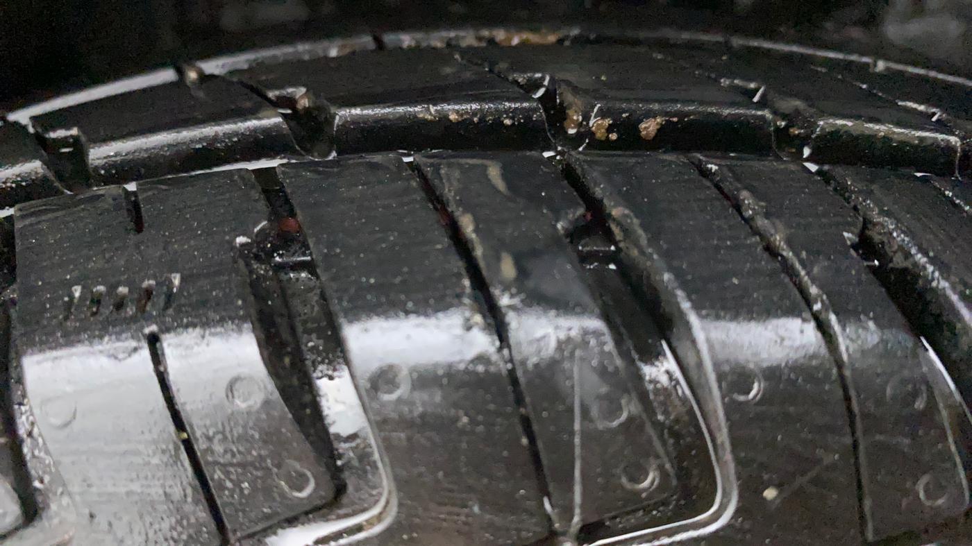 2022 Maruti Alto K10 VXI, Petrol, Manual, 1,852 km, Right Front Tyre Tread