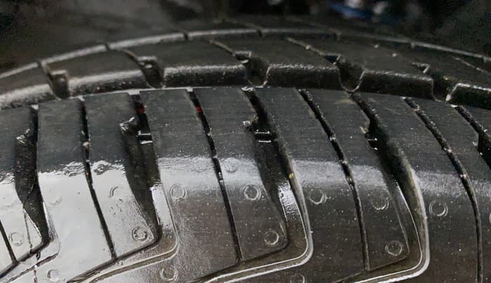 2022 Maruti Alto K10 VXI, Petrol, Manual, 1,852 km, Left Front Tyre Tread