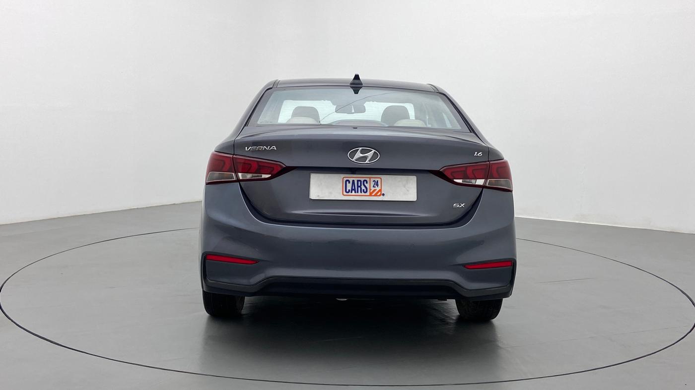 2017 Hyundai Verna 1.6 SX VTVT, Petrol, Manual, 52,559 km, Back/Rear