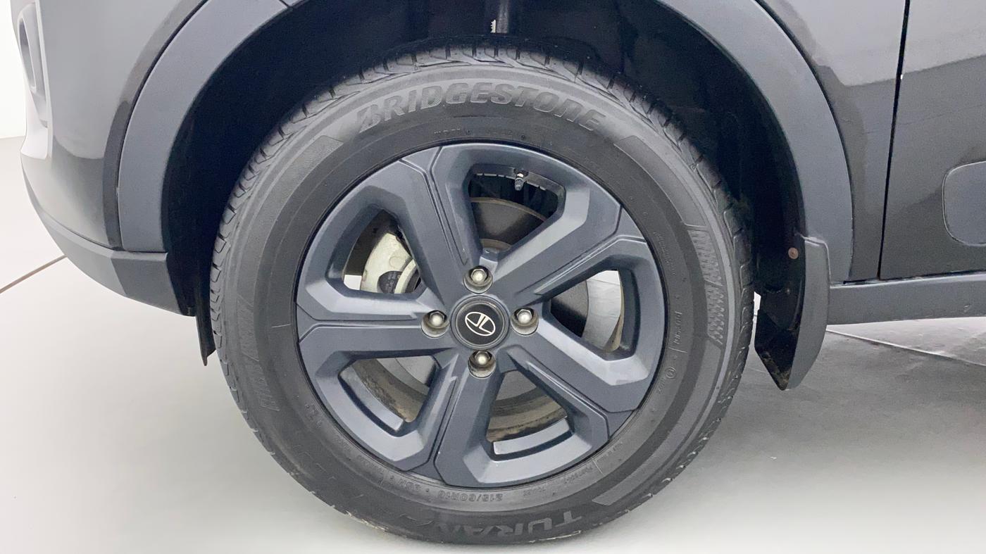 2021 Tata NEXON XZA PLUS (O) PETROL DARK EDITION, Petrol, Automatic, 26,454 km, Left Front Wheel