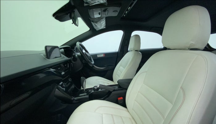 2021 Tata NEXON XZA PLUS (O) PETROL DARK EDITION, Petrol, Automatic, 26,454 km, Right Side Front Door Cabin