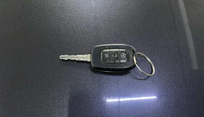 2020 Renault Duster RXZ 1.3 TURBO PETROL CVT, Petrol, Automatic, 42,498 km, Key Close Up