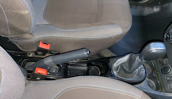 2020 Renault Duster RXZ 1.3 TURBO PETROL CVT, Petrol, Automatic, 42,498 km, Gear Lever