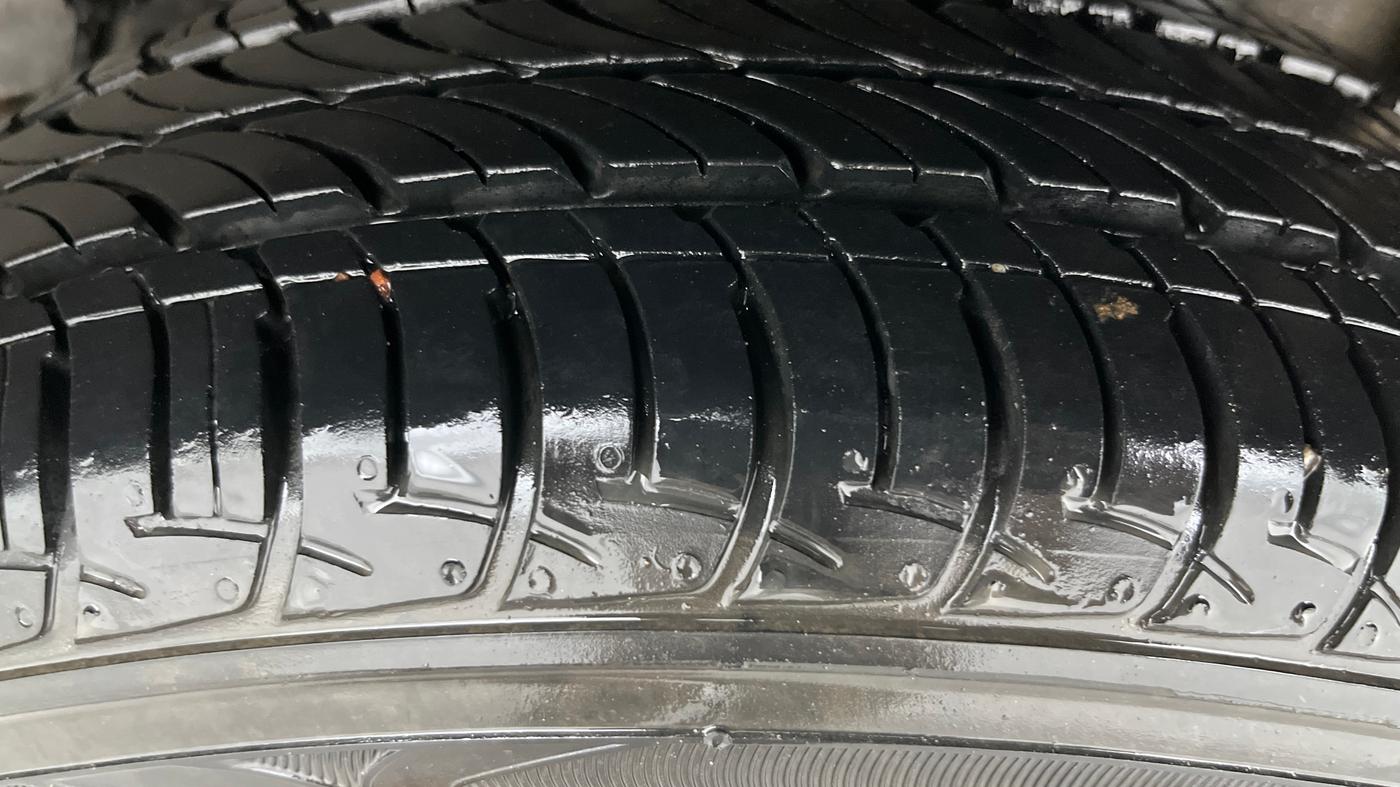 2017 Maruti Celerio VXI (O), Petrol, Manual, 34,375 km, Left Rear Tyre Tread