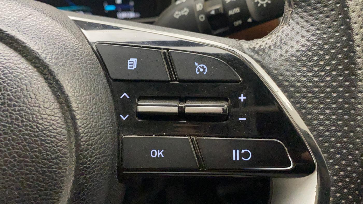 2021 Hyundai ALCAZAR 1.5 SIGNATURE MT 6STR, Diesel, Manual, 1,39,078 km, Adaptive Cruise Control