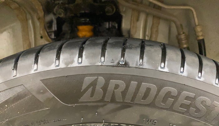 2021 Hyundai ALCAZAR 1.5 SIGNATURE MT 6STR, Diesel, Manual, 1,39,134 km, Right Rear Tyre Tread