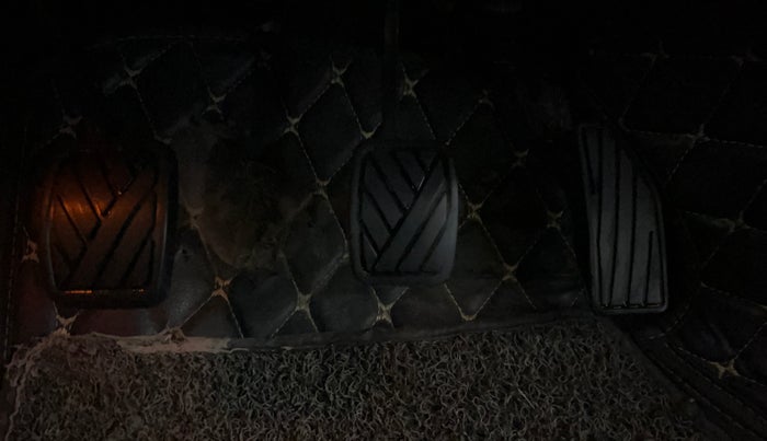 2019 Maruti Baleno ZETA PETROL 1.2, Petrol, Manual, 64,240 km, Pedals