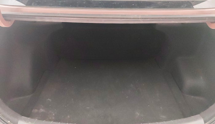 2020 Hyundai AURA S 1.2, Petrol, Manual, 54,167 km, Boot Inside