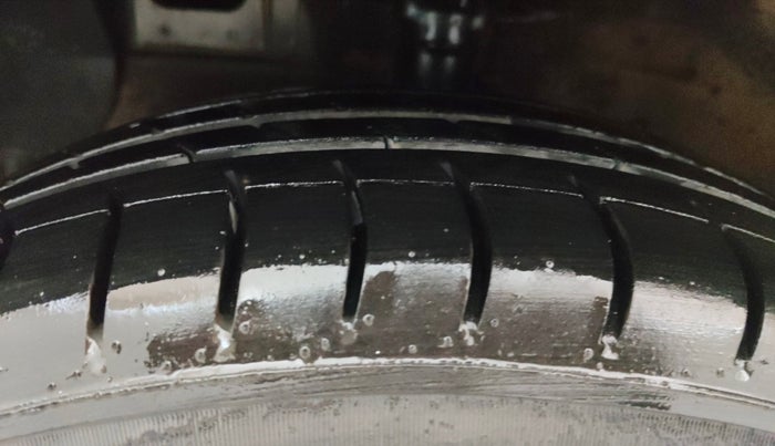 2020 Hyundai AURA S 1.2, Petrol, Manual, 54,167 km, Left Front Tyre Tread