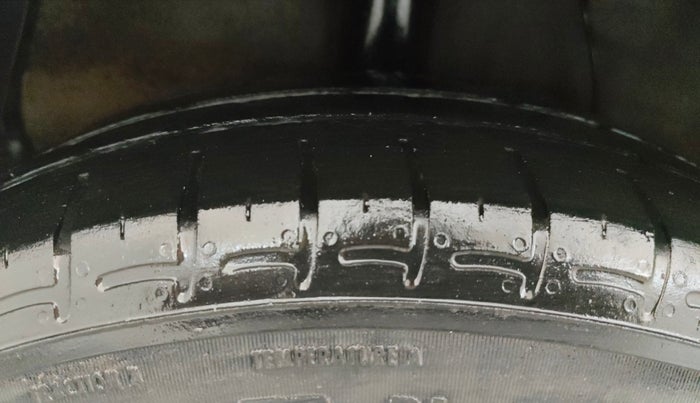 2020 Hyundai AURA S 1.2, Petrol, Manual, 54,167 km, Right Rear Tyre Tread