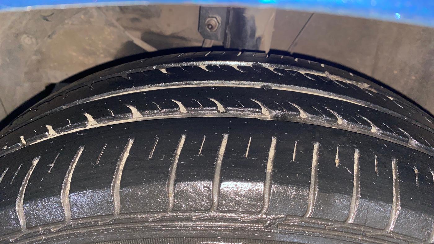 2018 Maruti Baleno DELTA PETROL 1.2, Petrol, Manual, 62,576 km, Left Front Tyre Tread