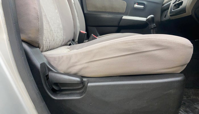 2014 Maruti Wagon R 1.0 VXI, Petrol, Manual, 1,15,085 km, Driver Side Adjustment Panel