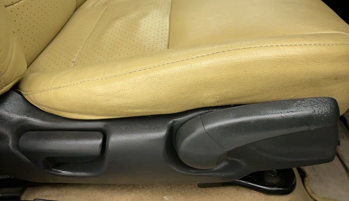 2018 Honda City 1.5L I-VTEC V MT, CNG, Manual, 60,060 km, Driver Side Adjustment Panel