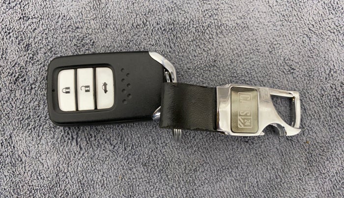 2018 Honda City 1.5L I-VTEC V MT, CNG, Manual, 60,060 km, Key Close Up