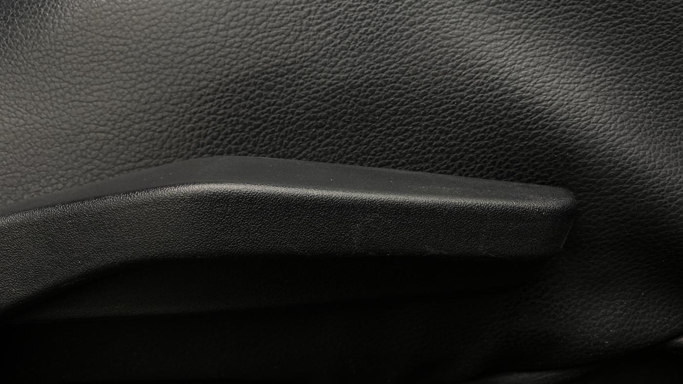 2018 Maruti Swift ZDI AMT, Diesel, Automatic, 63,207 km, Driver Side Adjustment Panel