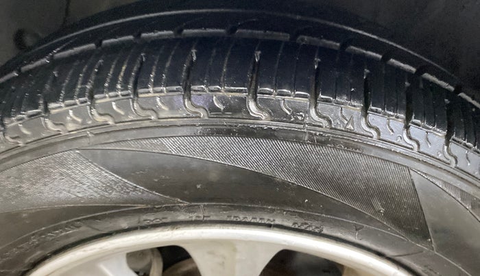 2016 Hyundai Grand i10 ASTA 1.2 KAPPA VTVT, Petrol, Manual, 59,963 km, Left Front Tyre Tread