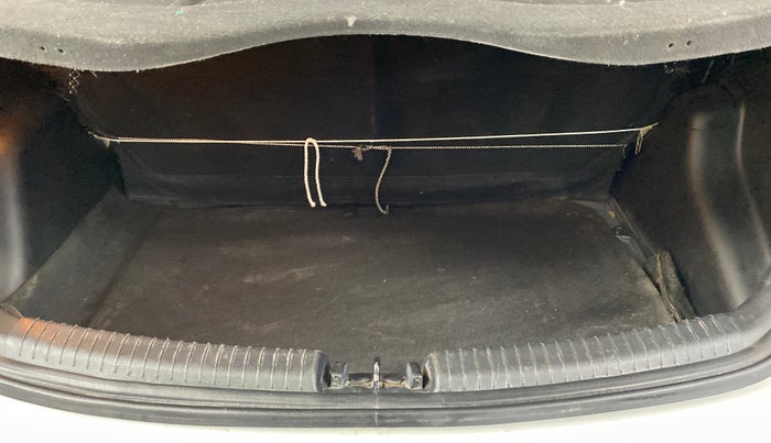 2016 Hyundai Grand i10 ASTA 1.2 KAPPA VTVT, Petrol, Manual, 59,963 km, Boot Inside