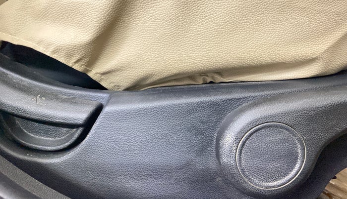 2016 Hyundai Grand i10 ASTA 1.2 KAPPA VTVT, Petrol, Manual, 59,963 km, Driver Side Adjustment Panel