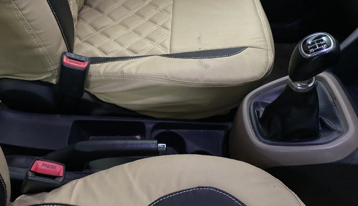 2016 Hyundai Grand i10 ASTA 1.2 KAPPA VTVT, Petrol, Manual, 59,963 km, Gear Lever