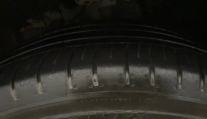 2023 MG HECTOR SHARP PRO 1.5 PETROL TURBO CVT PETROL, Petrol, Automatic, 45,336 km, Left Front Tyre Tread