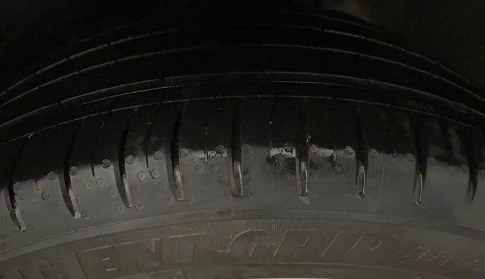 2023 MG HECTOR SHARP PRO 1.5 PETROL TURBO CVT PETROL, Petrol, Automatic, 45,336 km, Left Rear Tyre Tread