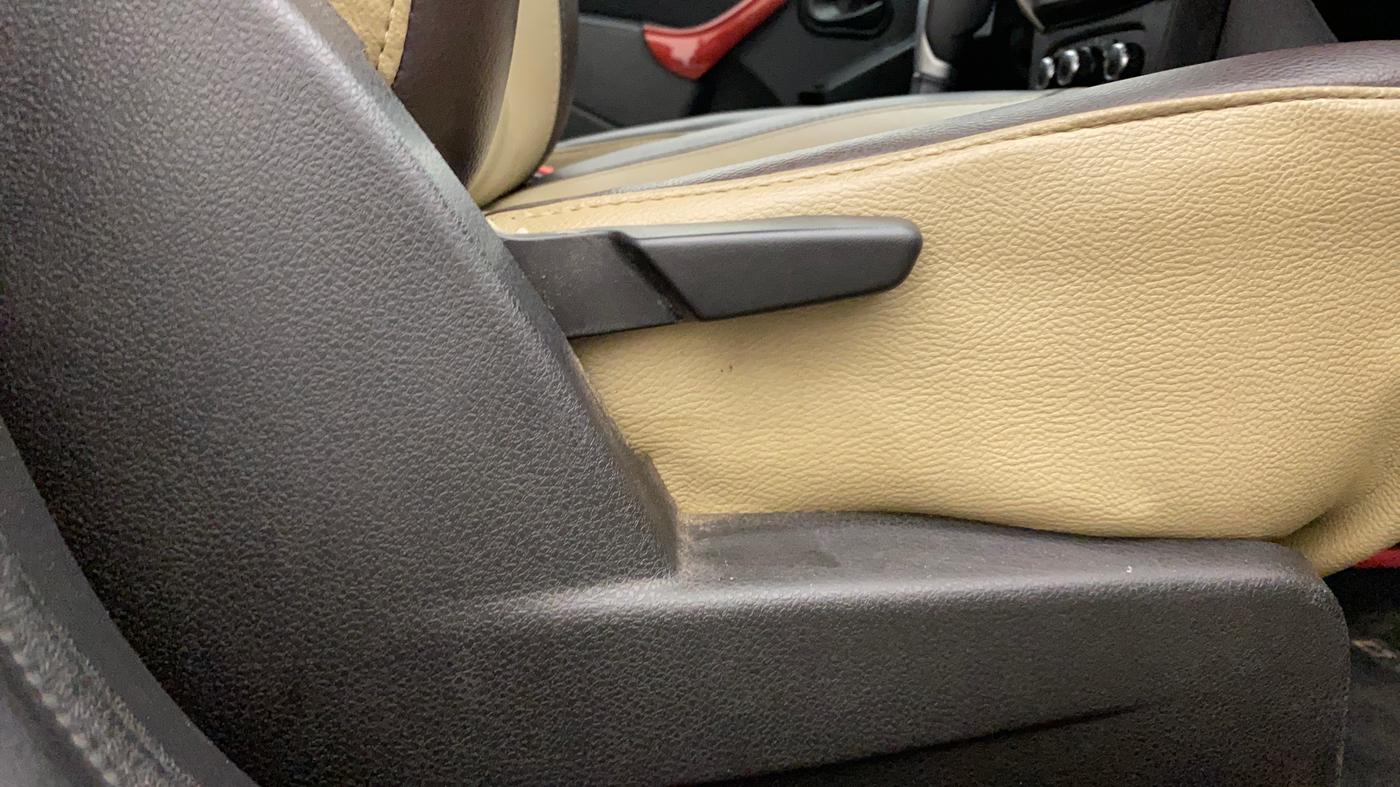 2018 Renault Duster RXS CVT, Petrol, Automatic, 29,311 km, Driver Side Adjustment Panel