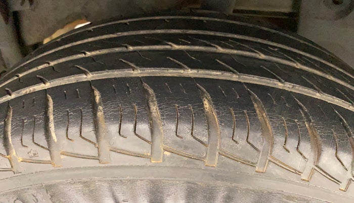 2018 Renault Duster RXS CVT, Petrol, Automatic, 29,311 km, Left Rear Tyre Tread