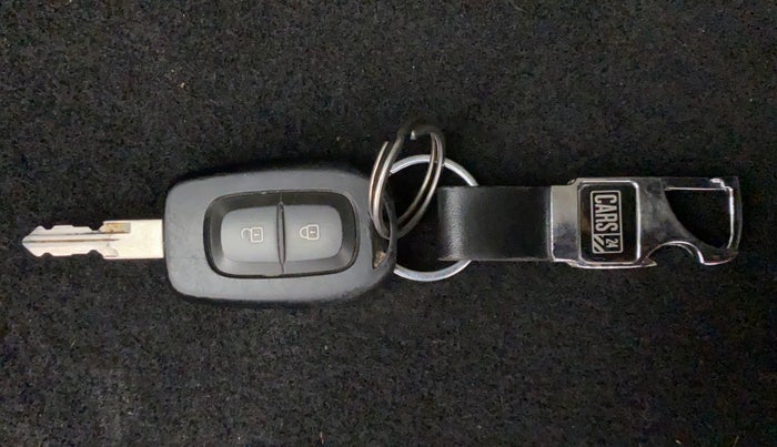 2018 Renault Duster RXS CVT, Petrol, Automatic, 29,311 km, Key Close Up