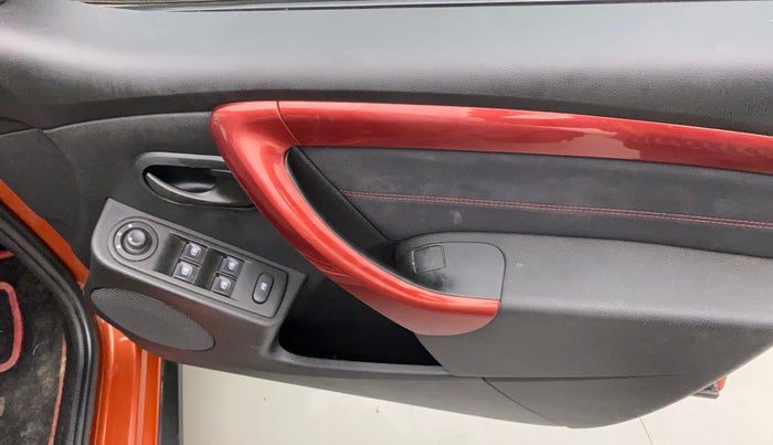 2018 Renault Duster RXS CVT, Petrol, Automatic, 29,311 km, Driver Side Door Panels Control