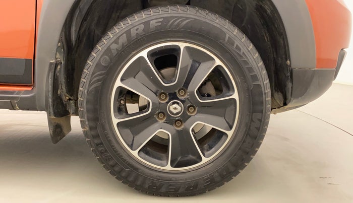 2018 Renault Duster RXS CVT, Petrol, Automatic, 29,311 km, Right Front Wheel