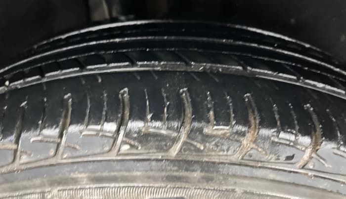 2019 Maruti Baleno DELTA PETROL 1.2, Petrol, Manual, 34,292 km, Right Rear Tyre Tread