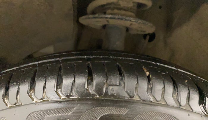 2022 Maruti Dzire VXI AMT, Petrol, Automatic, 17,910 km, Left Front Tyre Tread