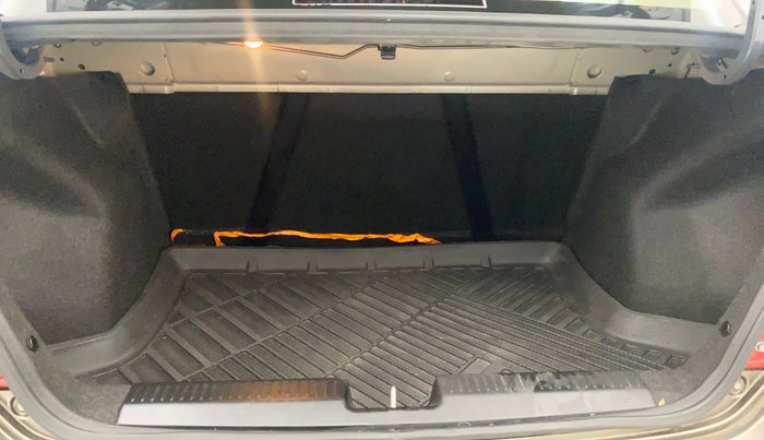 2022 Maruti Dzire VXI AMT, Petrol, Automatic, 17,910 km, Boot Inside