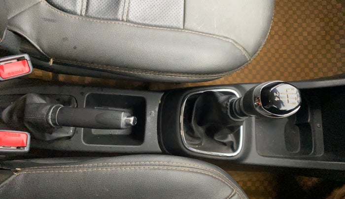 2019 Renault Kwid RXT 0.8 (O), Petrol, Manual, 55,158 km, Gear Lever
