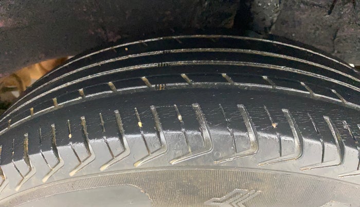 2019 Renault Kwid RXT 0.8 (O), Petrol, Manual, 55,158 km, Left Rear Tyre Tread