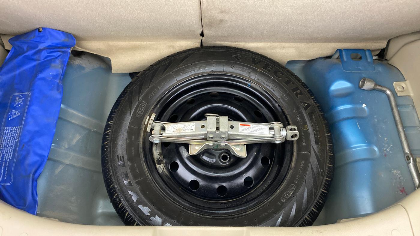 2013 Maruti A Star VXI ABS AT, Petrol, Automatic, 26,853 km, Spare Tyre