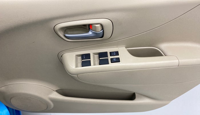 2013 Maruti A Star VXI ABS AT, Petrol, Automatic, 26,853 km, Driver Side Door Panels Control