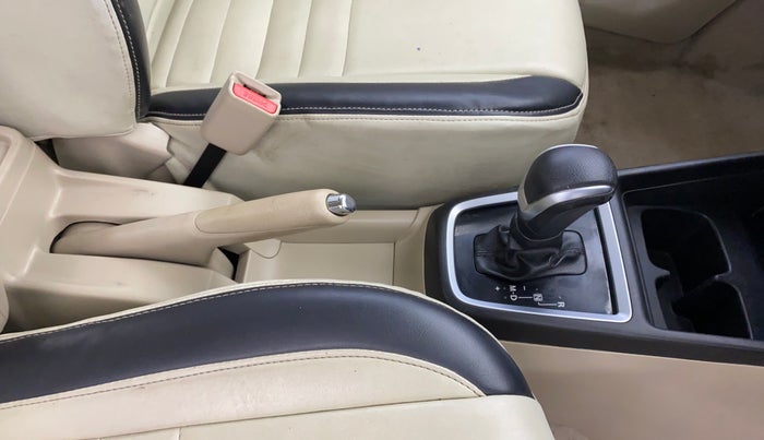 2018 Maruti Dzire VXI AMT, CNG, Automatic, 94,703 km, Gear Lever
