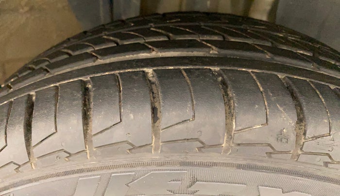 2021 Renault Kiger RXZ TURBO CVT, Petrol, Automatic, 49,110 km, Right Front Tyre Tread