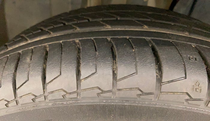 2021 Renault Kiger RXZ TURBO CVT, Petrol, Automatic, 49,110 km, Left Front Tyre Tread