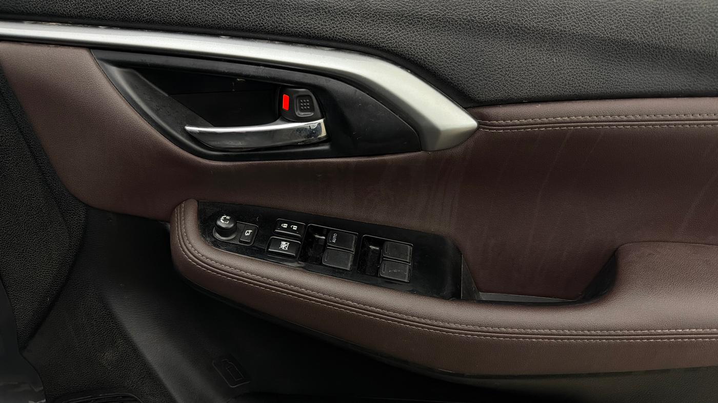 2023 Maruti Grand Vitara ZETA SMART HYBRID, Petrol, Manual, 11,403 km, Driver Side Door Panels Control