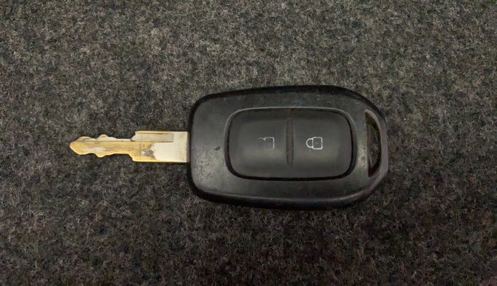 2017 Renault Kwid RXT 1.0, Petrol, Manual, 44,244 km, Key Close Up