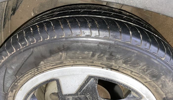 2024 Hyundai EXTER SX 1.2 CNG MT, CNG, Manual, 32,040 km, Left Front Tyre Tread