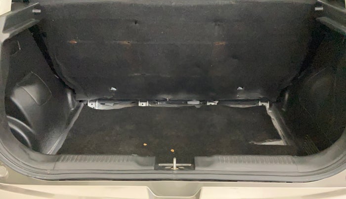 2020 Maruti Swift VXI AMT, Petrol, Automatic, 43,040 km, Boot Inside